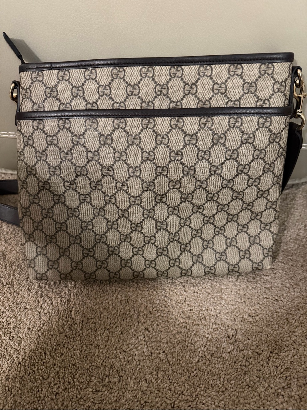 Gucci Beige & Brown GG Supreme Messenger Bag - Picture 4 of 4